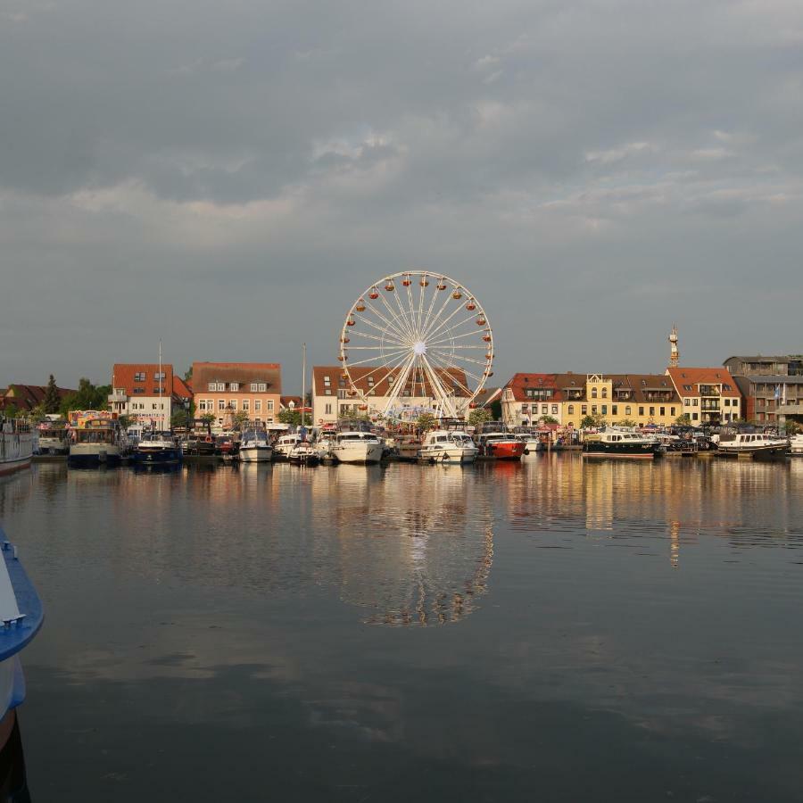 Apartamento Müritz-Brise Waren  Exterior foto